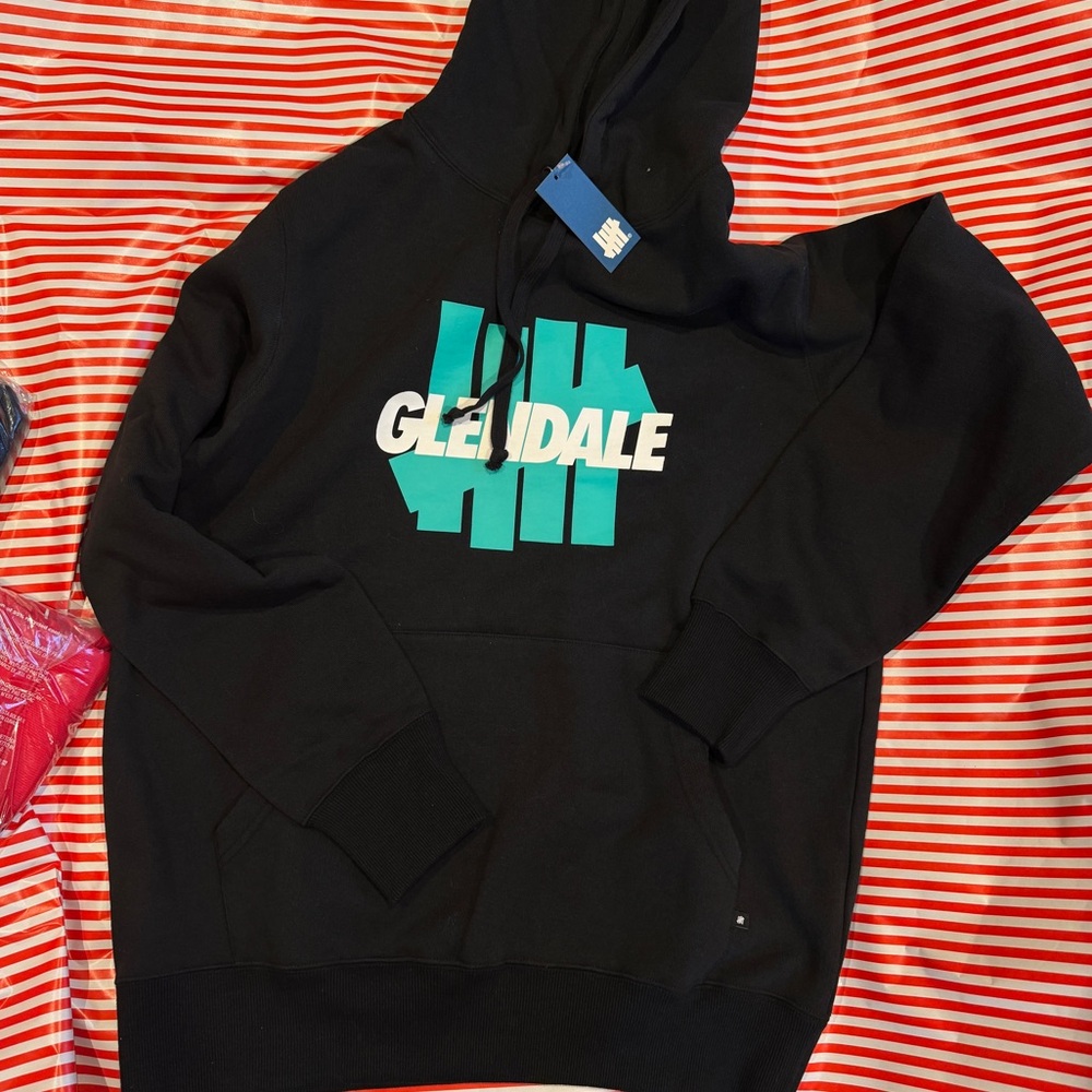 Undefeated hoodie size Small